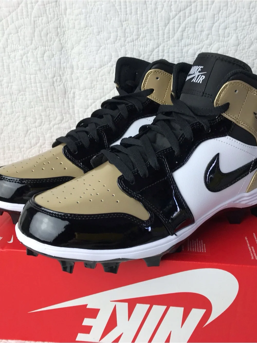 Nike Air Jordan 1 Mid TD Football Cleats Men’s SZ 11 Metallic Gold FJ6805-701